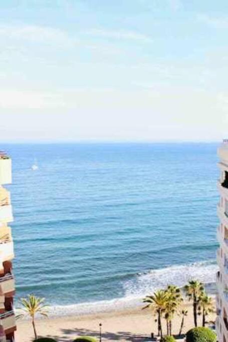 Large Modern Beach Front Apartment, Rooftop Pool!! Marbella Exterior foto