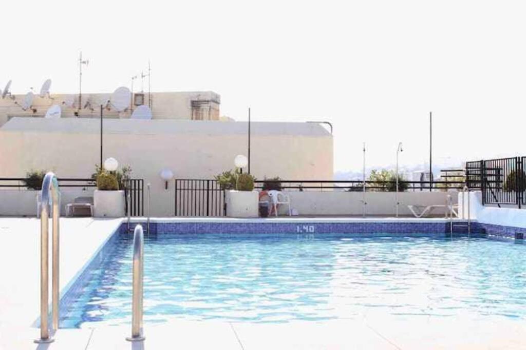 Large Modern Beach Front Apartment, Rooftop Pool!! Marbella Exterior foto